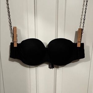 Victoria's Secret Elegant Black strapless bra